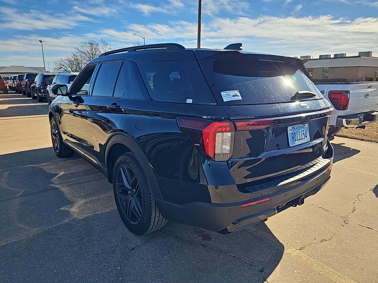 2025 Ford Explorer ST-Line AWD