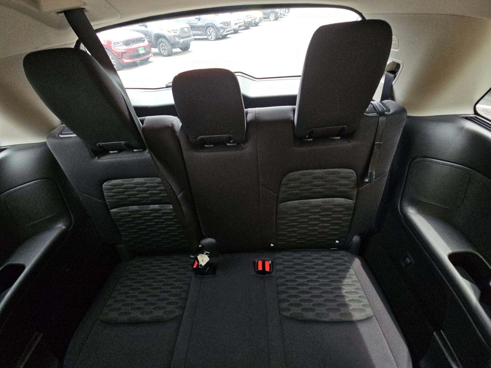2025 Nissan Pathfinder SV AWD