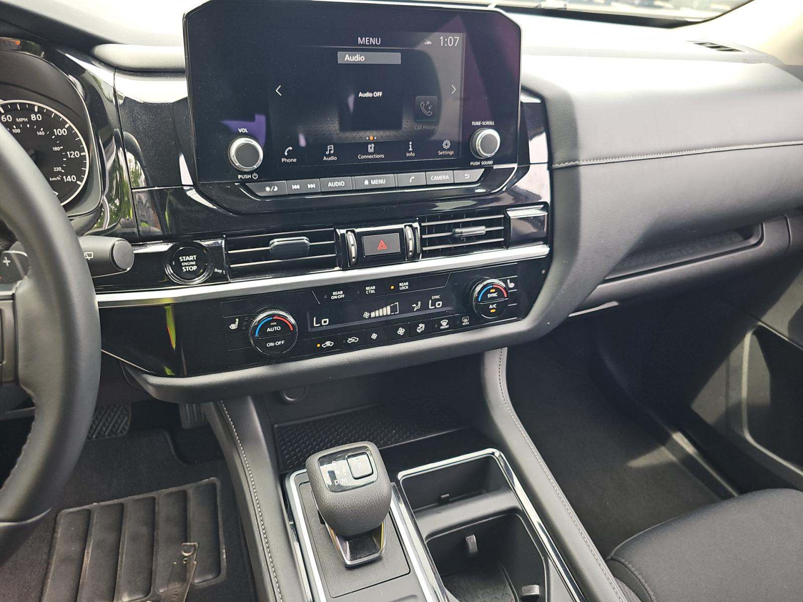 2025 Nissan Pathfinder SV AWD