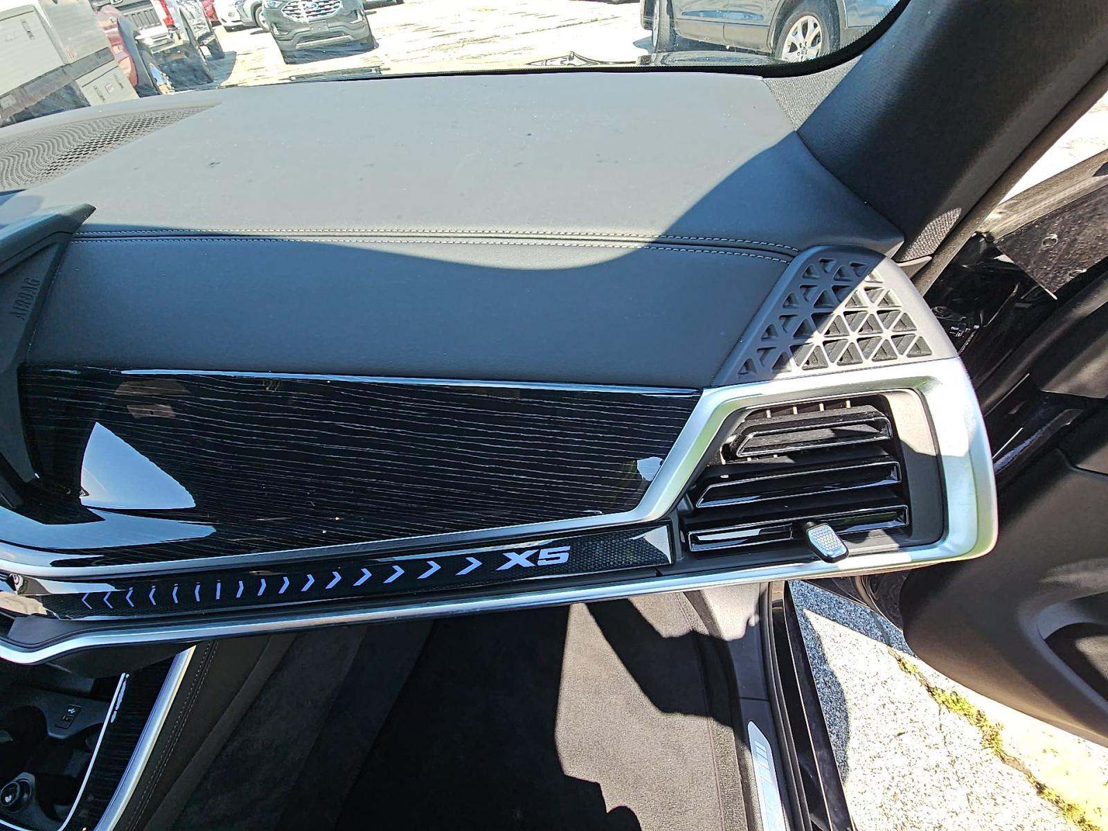 2025 BMW X5 xDrive50e AWD