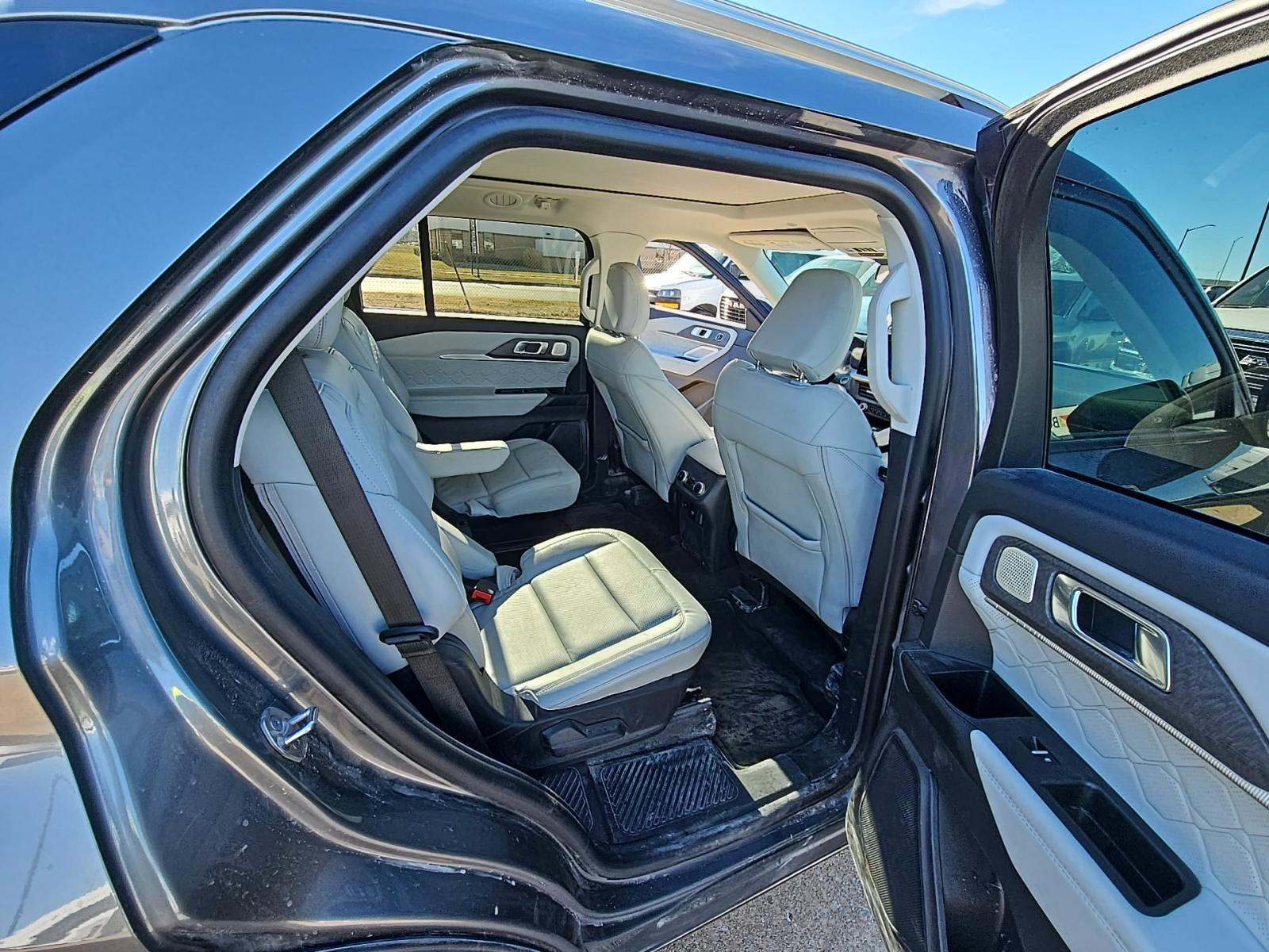 2025 Ford Explorer Platinum AWD