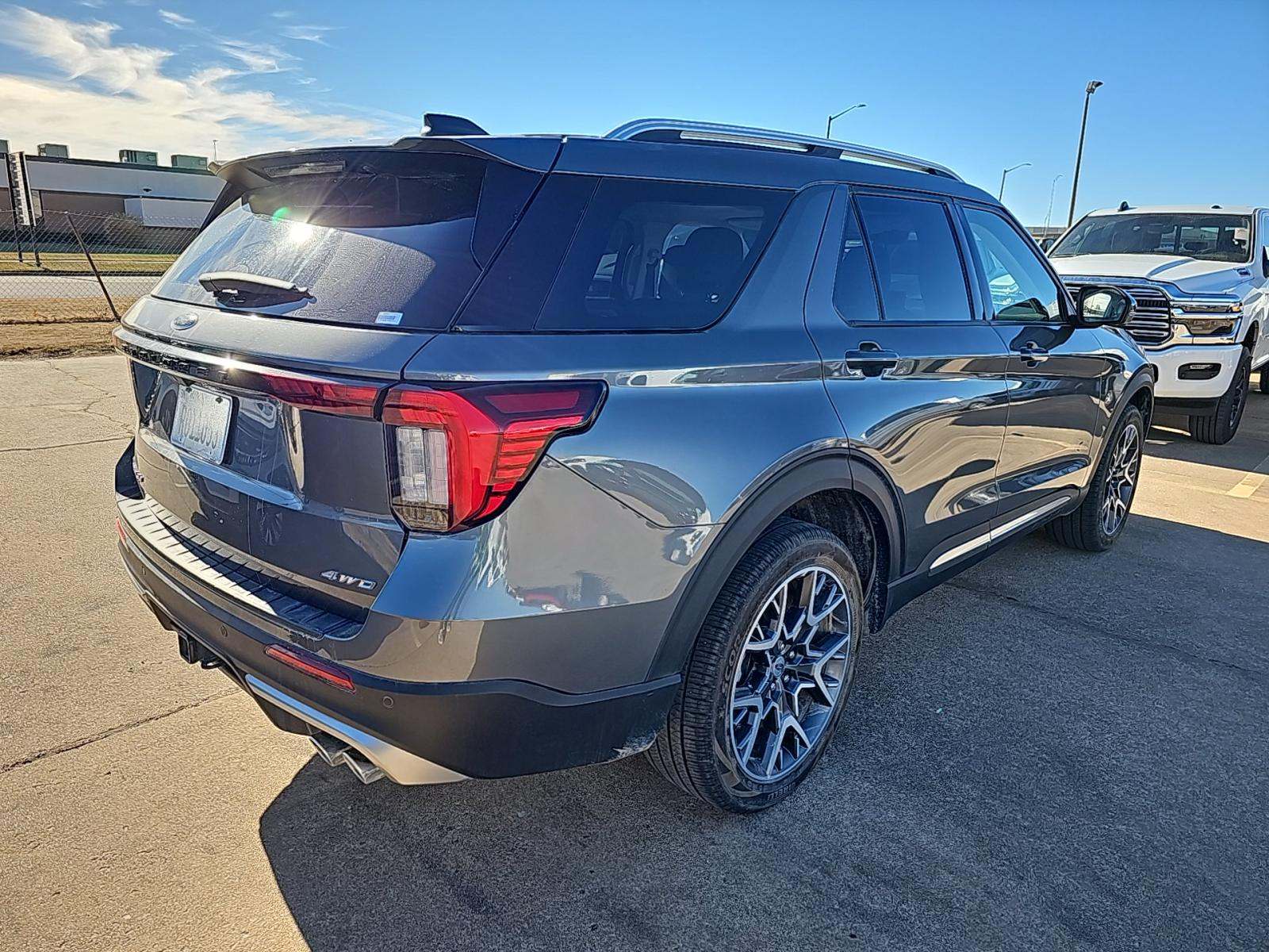 2025 Ford Explorer Platinum AWD
