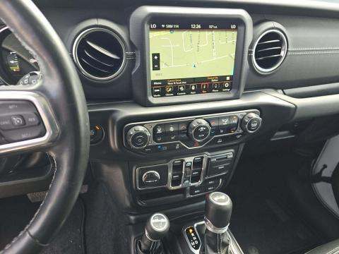 JEEP 4XE SAHARA - 10