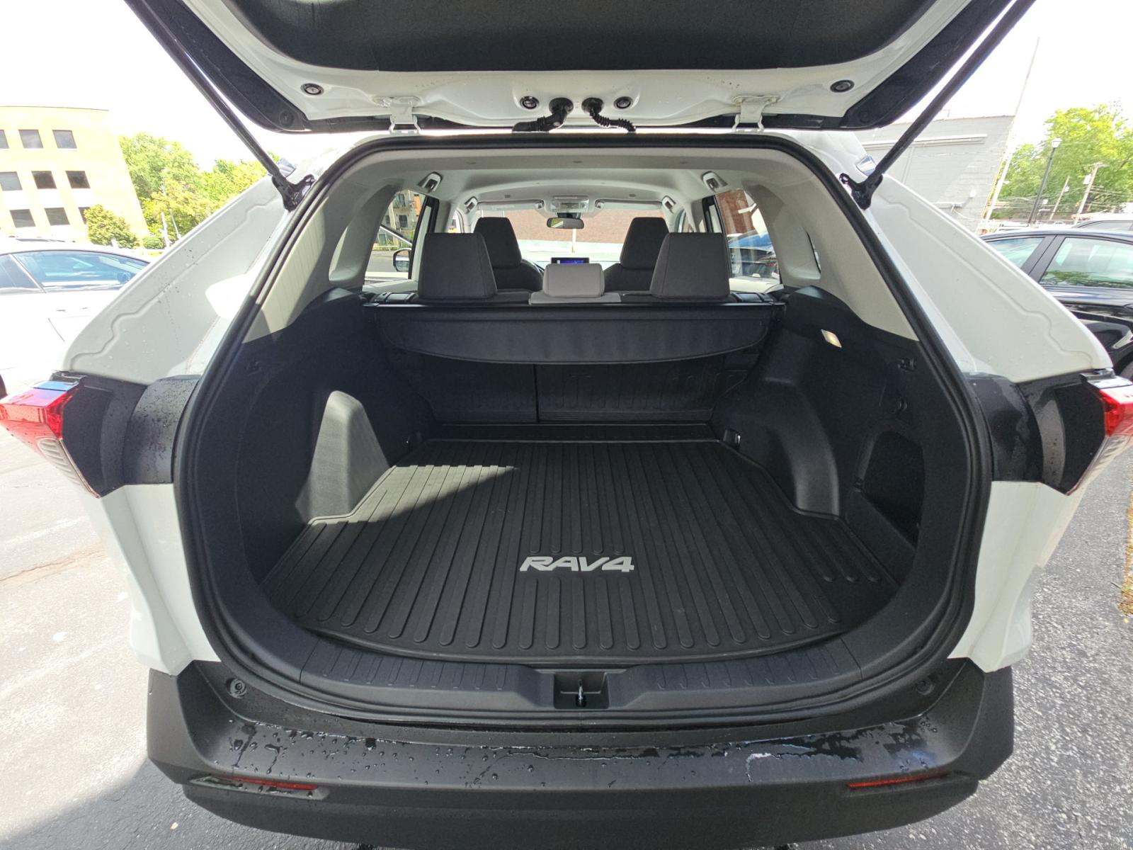 2025 Toyota RAV4 Hybrid XLE AWD