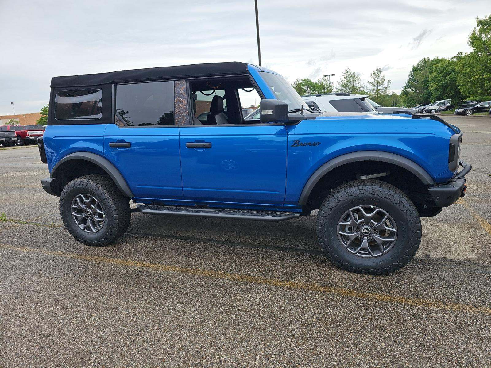 FORD BRONCO - 4