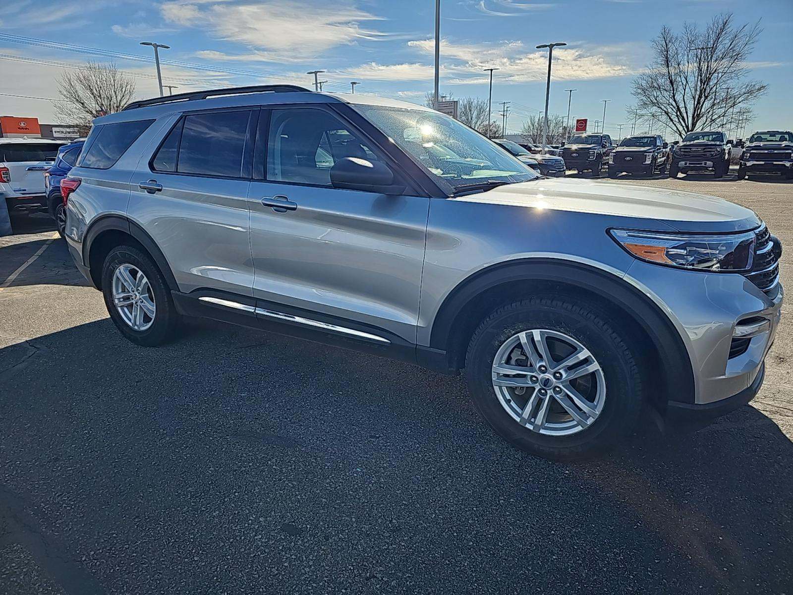 2023 Ford Explorer XLT AWD