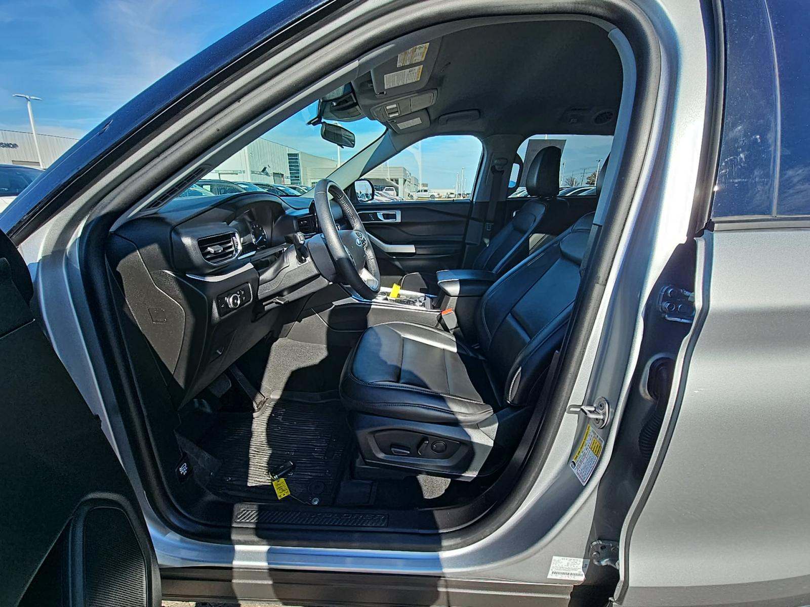 2023 Ford Explorer XLT AWD