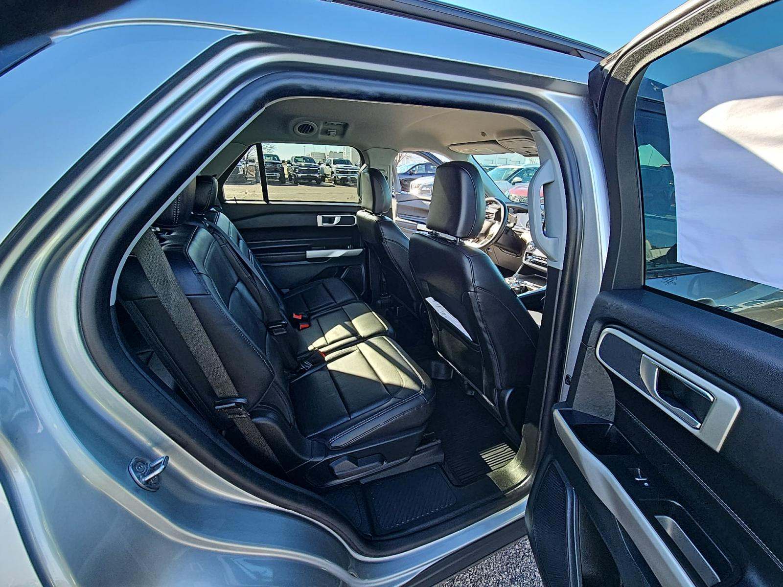 2023 Ford Explorer XLT AWD