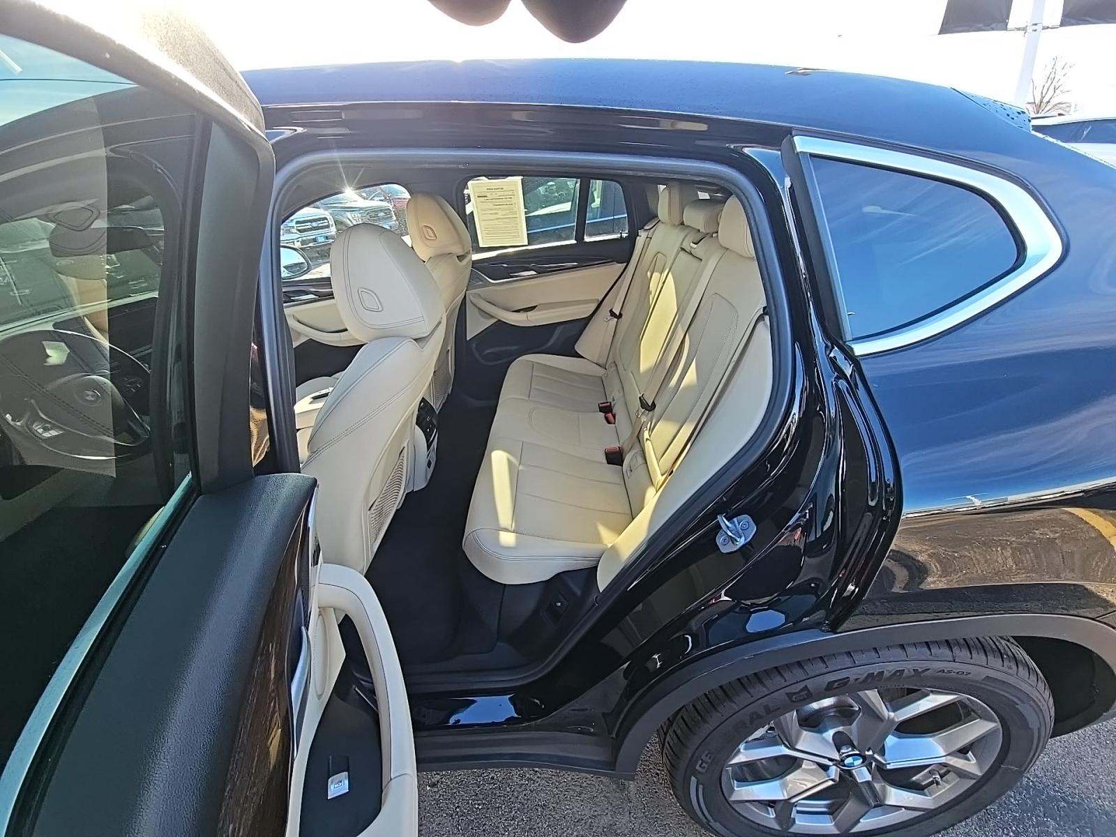 2022 BMW X4 xDrive30i AWD