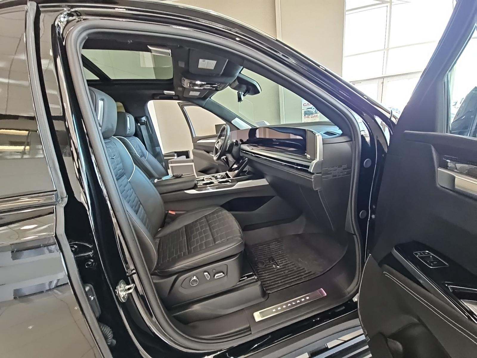 2025 Cadillac Escalade V-Series AWD