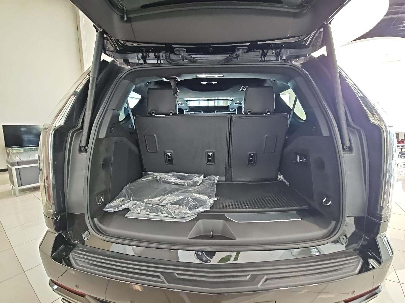 2025 Cadillac Escalade V-Series AWD