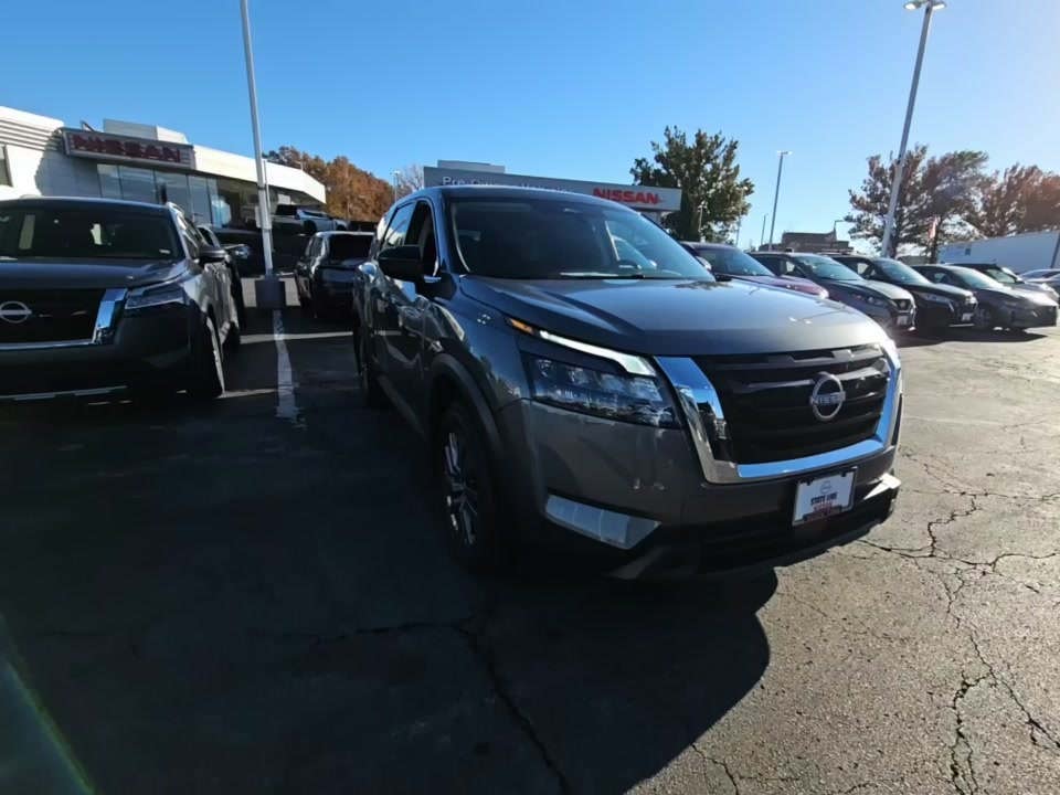 2024 Nissan Pathfinder S AWD