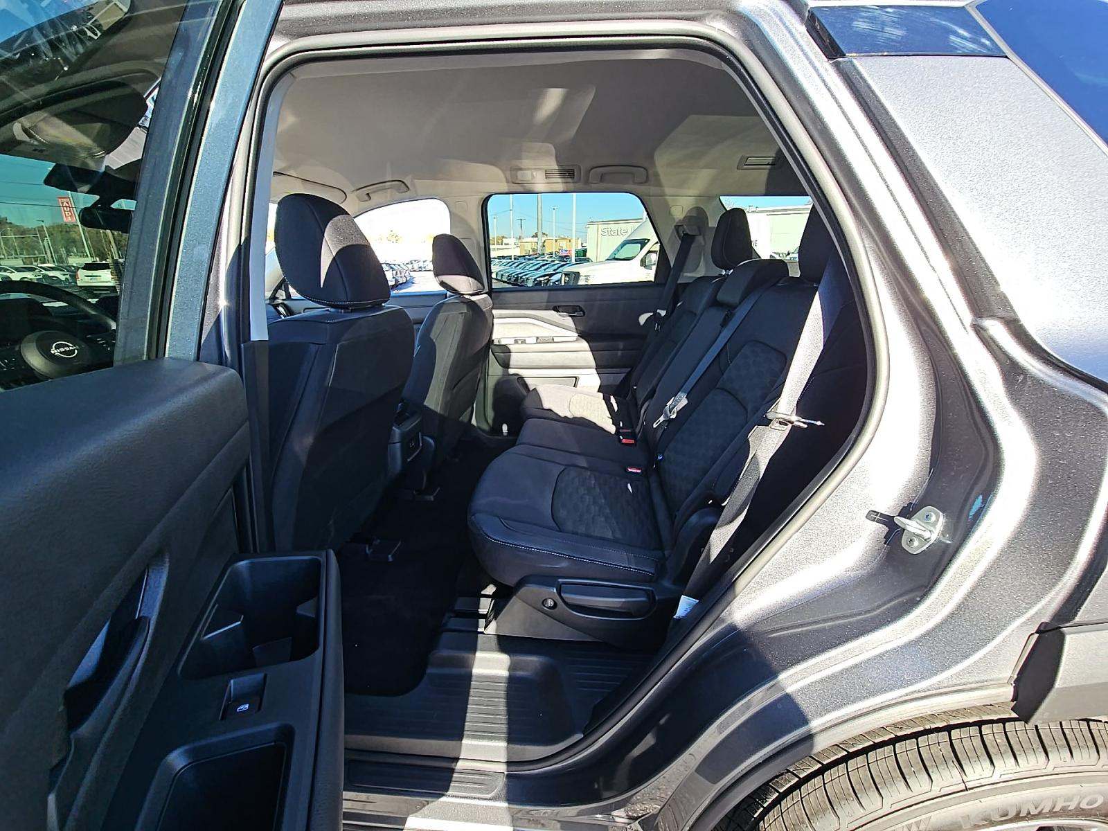 2024 Nissan Pathfinder S AWD