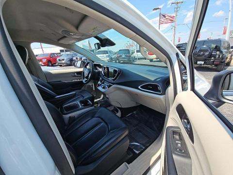 2023 Chrysler Pacifica Touring L FWD