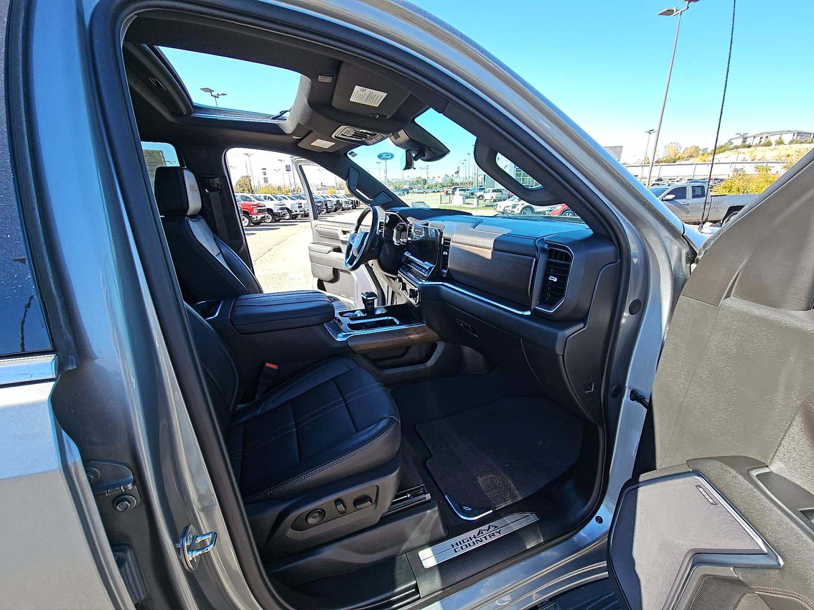 2023 Chevrolet Silverado 1500 High Country AWD