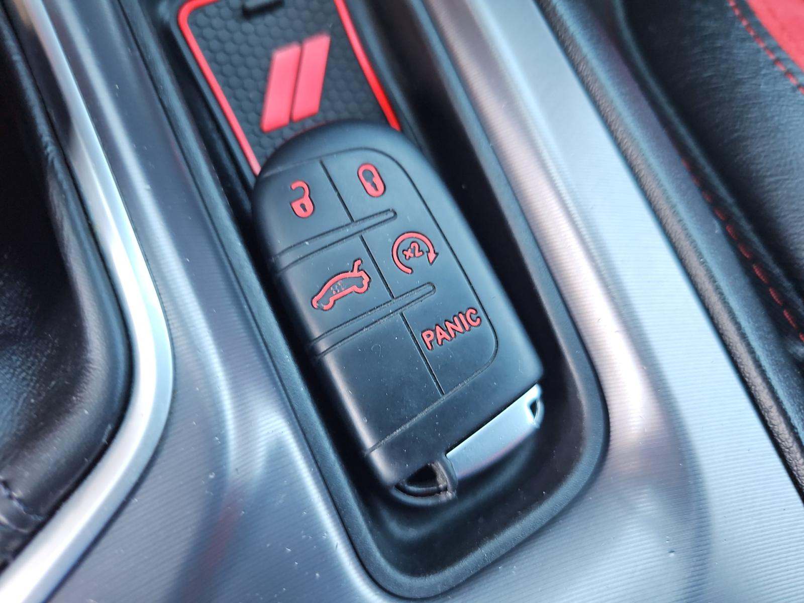 DODGE CHALLENGER - 8