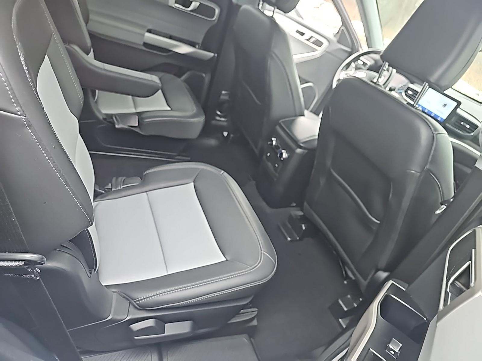 2023 Ford Explorer XLT AWD