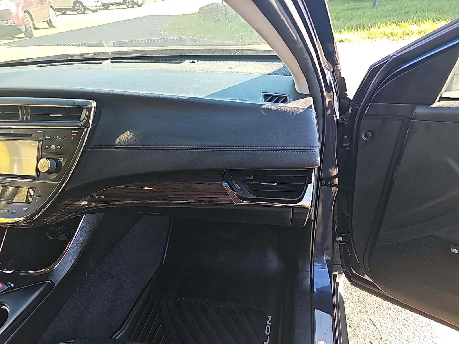 2015 Toyota Avalon Hybrid Limited FWD