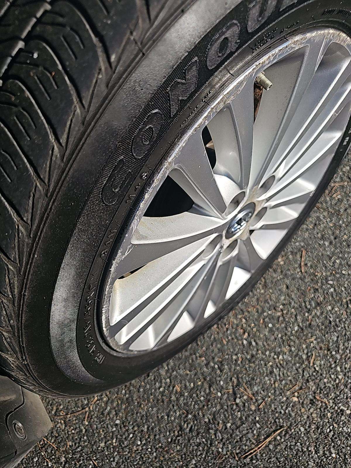 2015 Toyota Avalon Hybrid Limited FWD