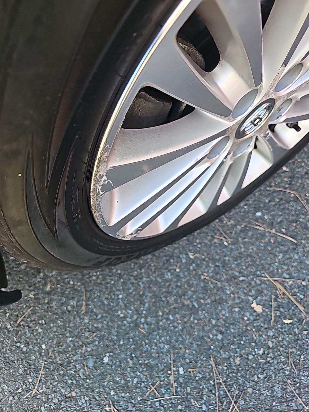 2015 Toyota Avalon Hybrid Limited FWD