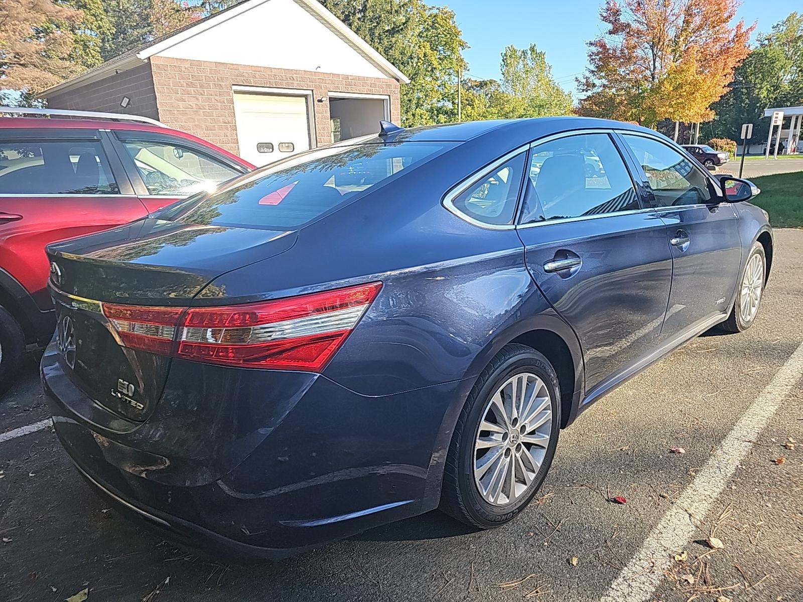 2015 Toyota Avalon Hybrid Limited FWD