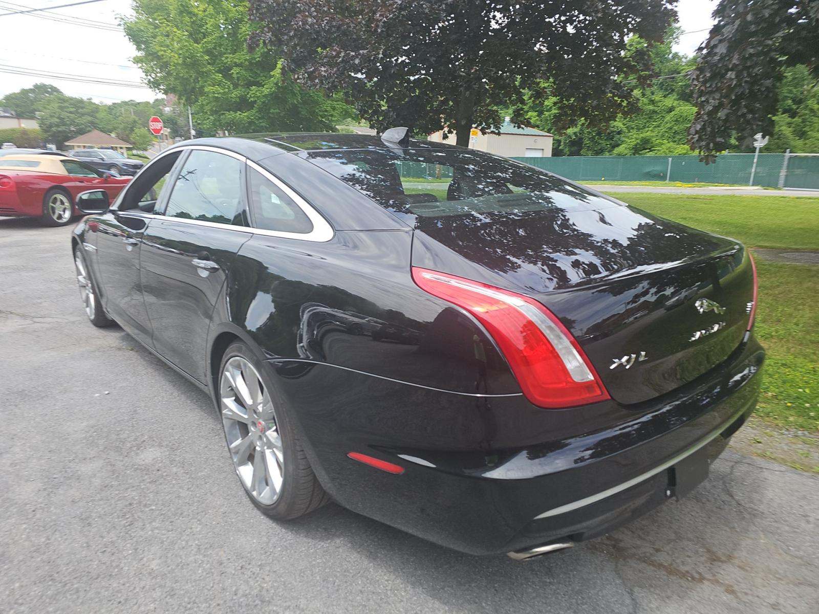 2017 Jaguar XJ L Portfolio AWD