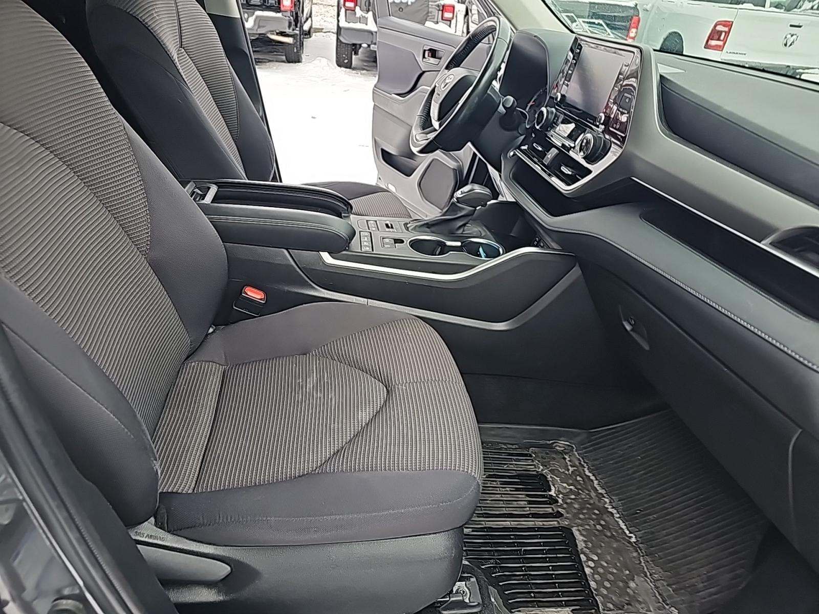 2022 Toyota Highlander LE AWD