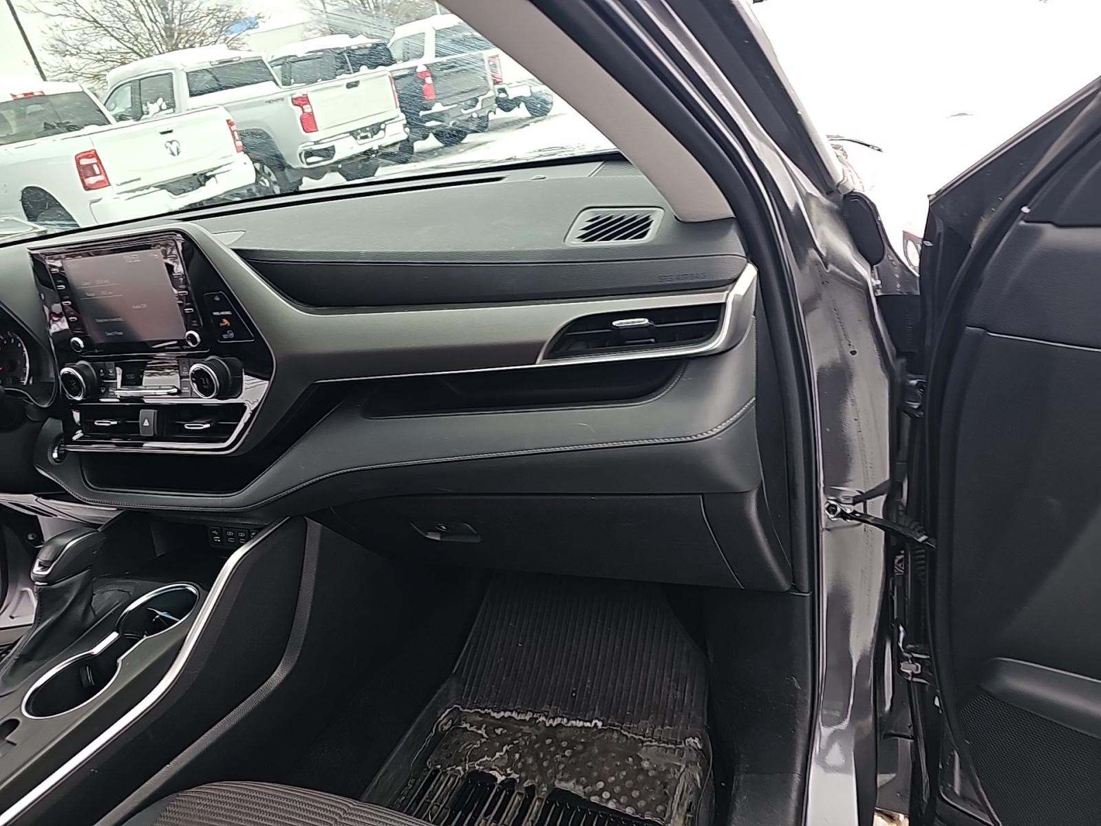 2022 Toyota Highlander LE AWD