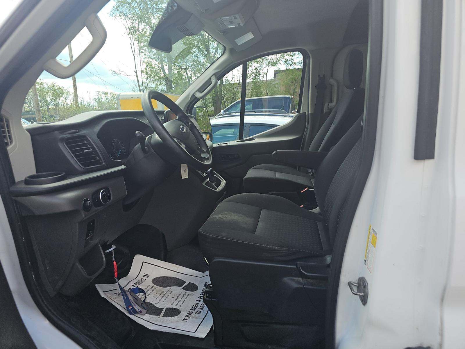 FORD TRANSIT 250 - 6