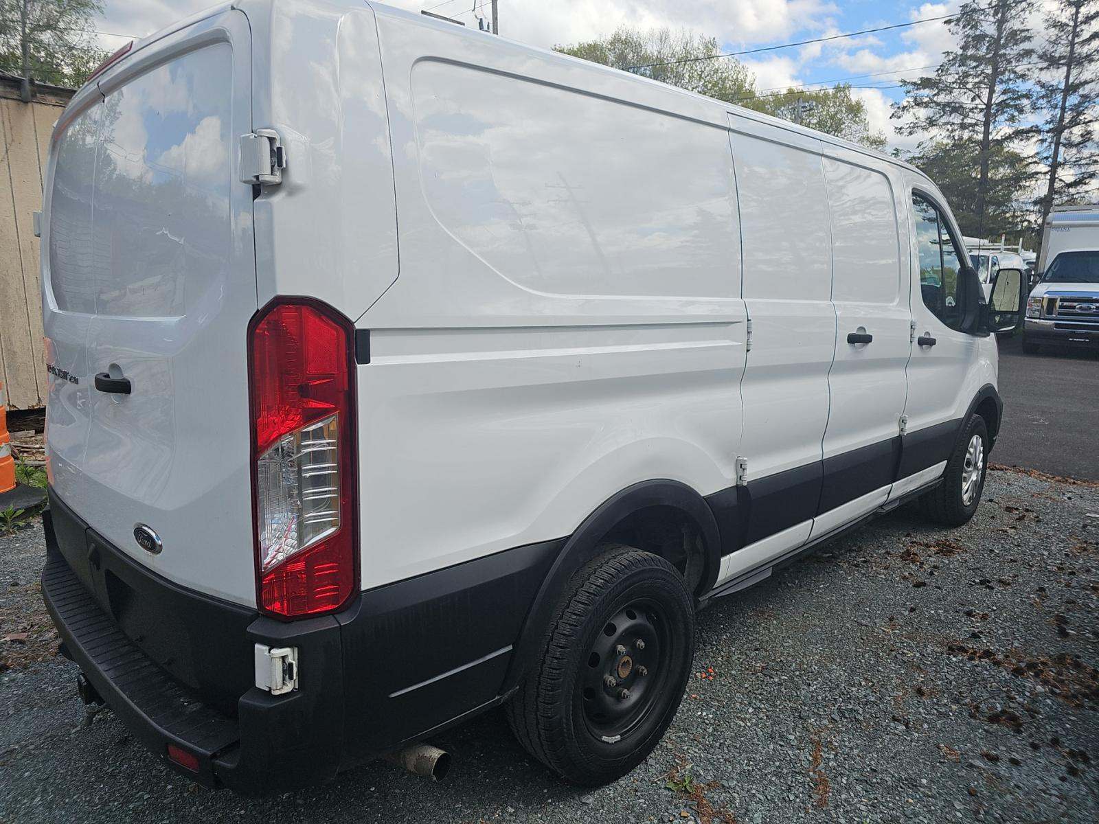 FORD TRANSIT 250 - 3