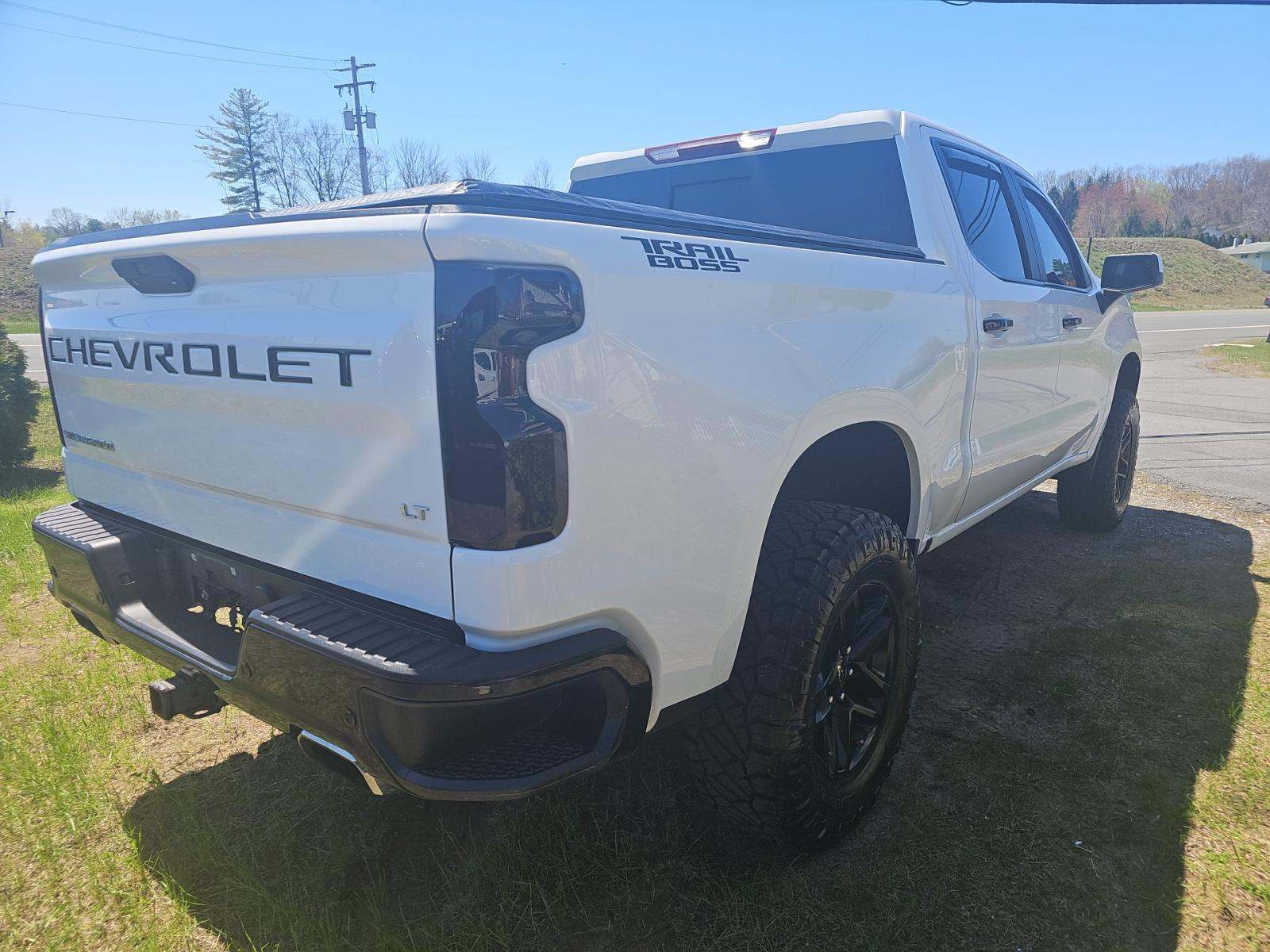 CHEVROLET SILVERADO - 3