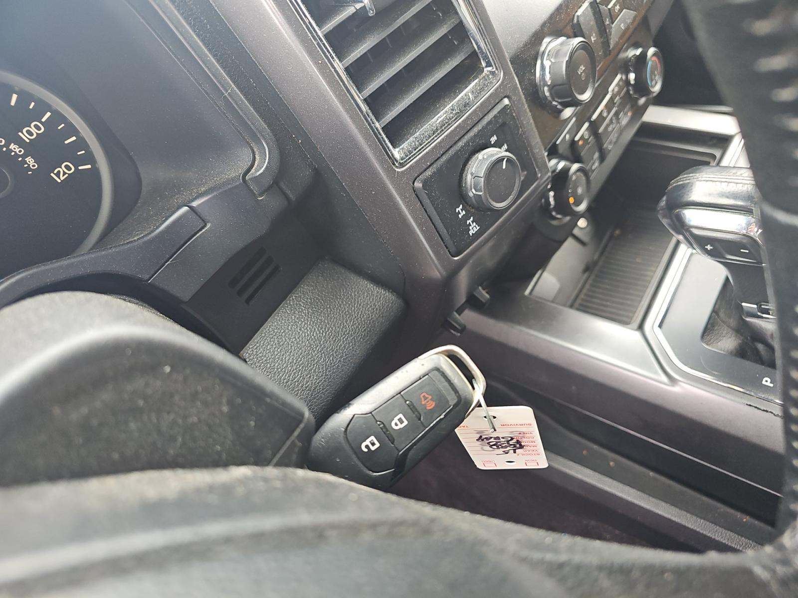 FORD F-150 - 8