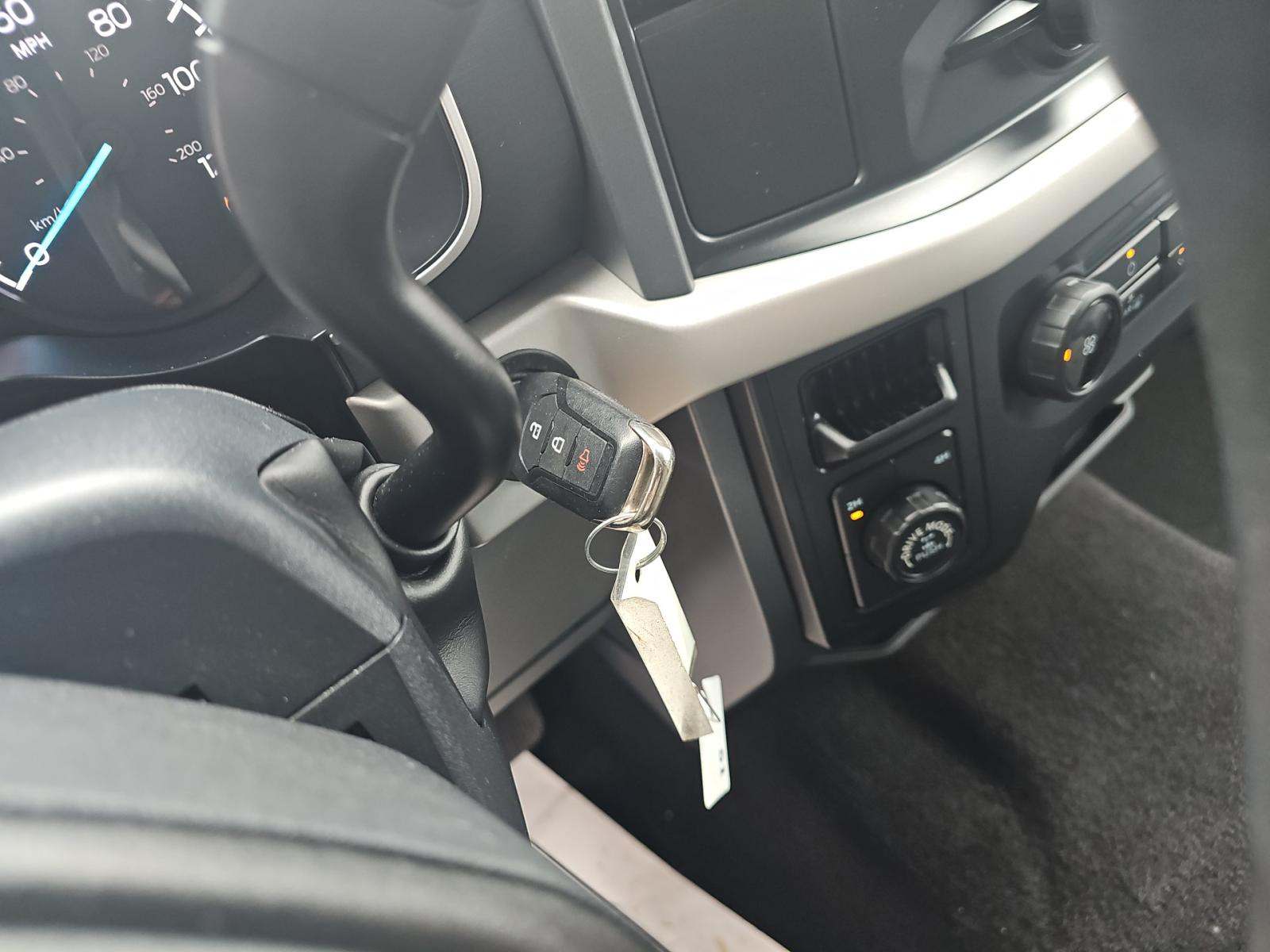 FORD F-150 - 8