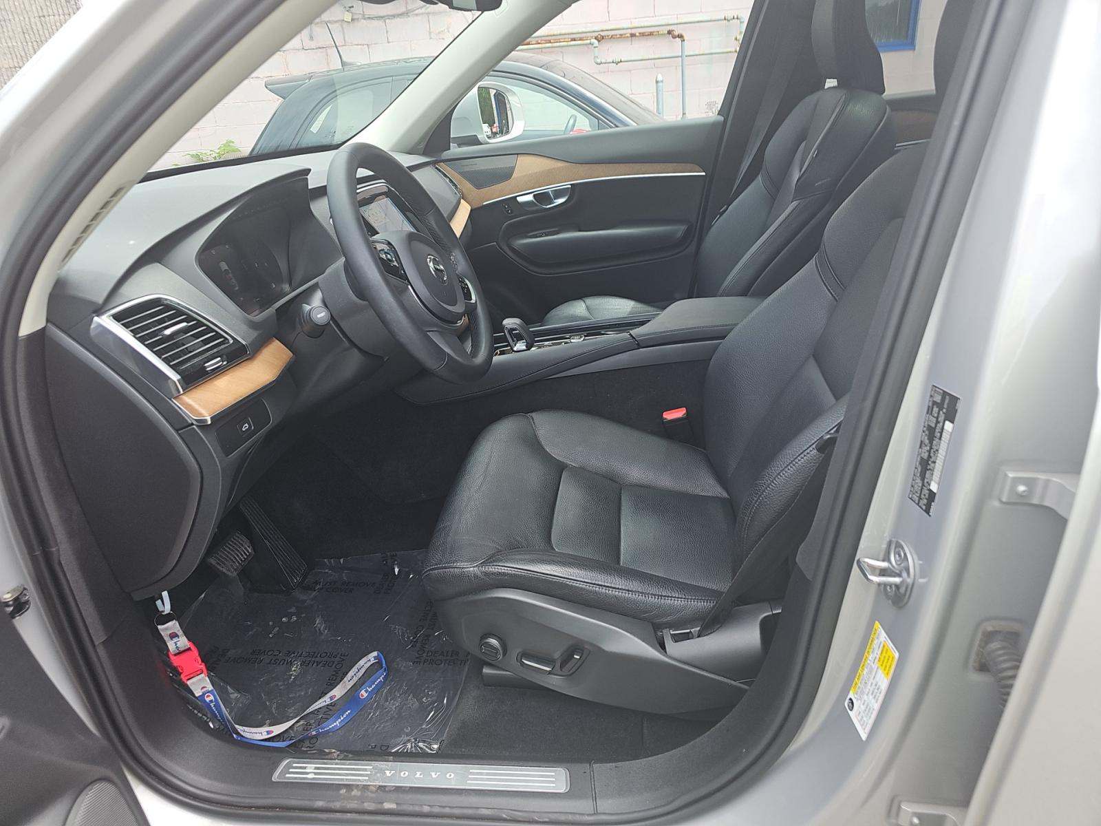 2023 Volvo XC90 B6 Plus AWD