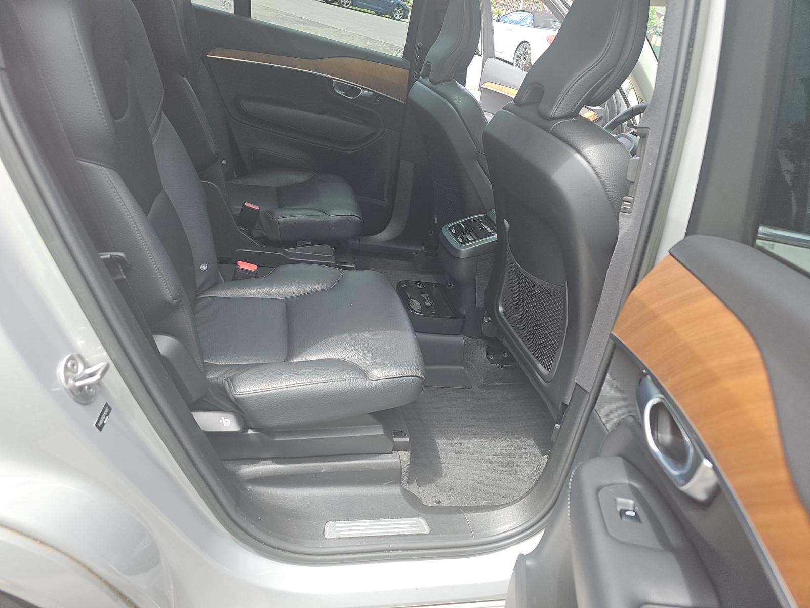 2023 Volvo XC90 B6 Plus AWD