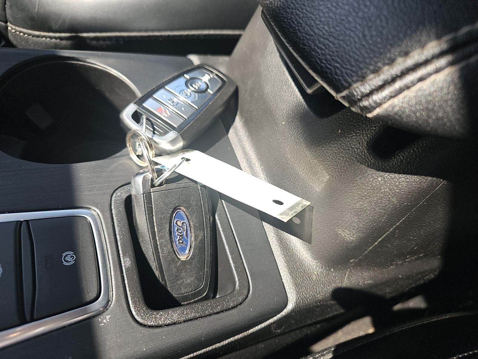 FORD ESCAPE - 8
