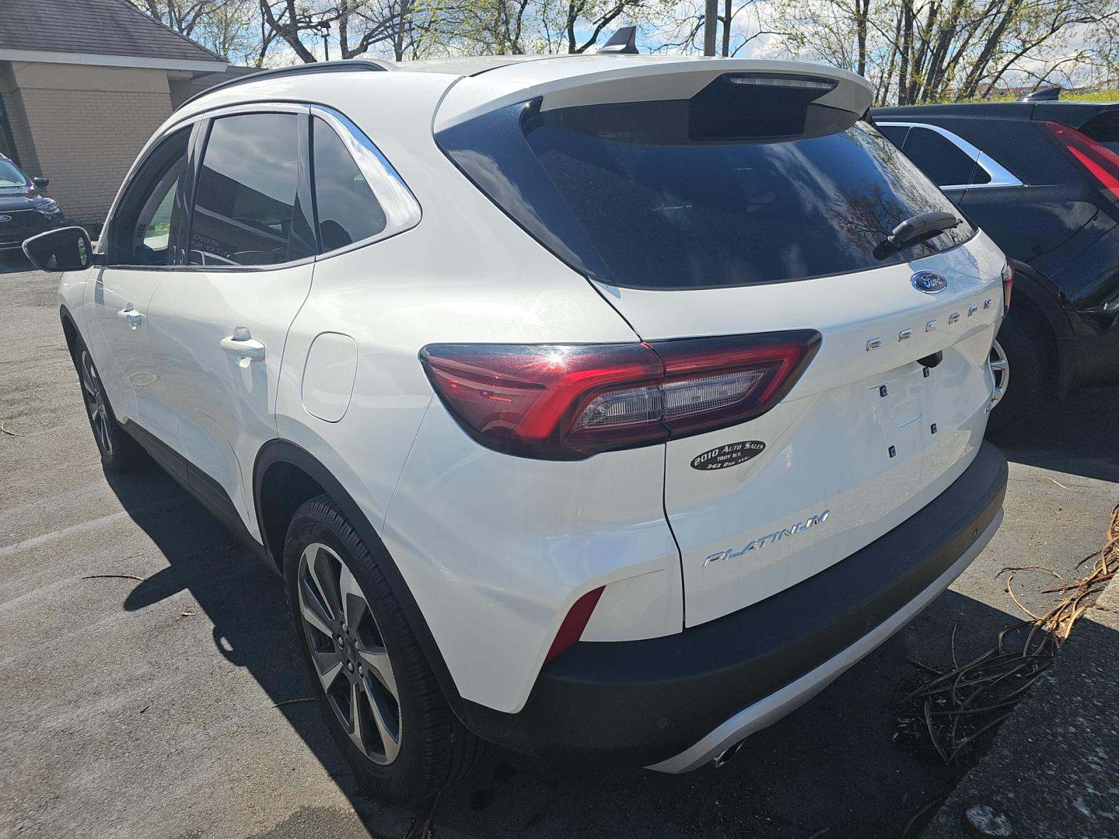 FORD ESCAPE - 2