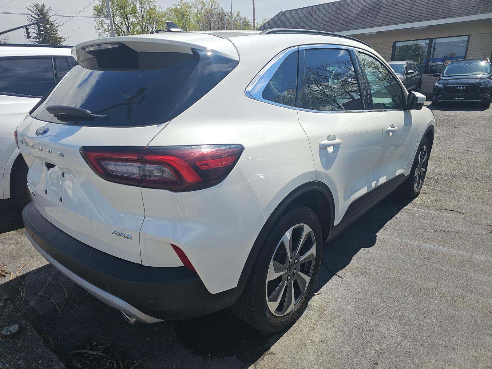 FORD ESCAPE - 3
