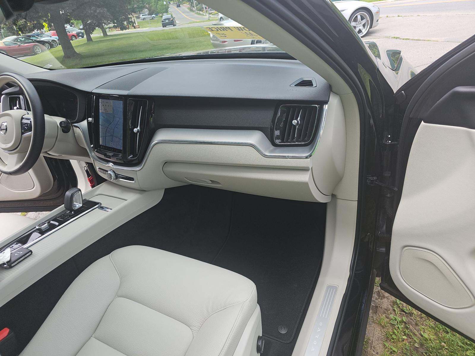 2023 Volvo XC60 B5 Core AWD