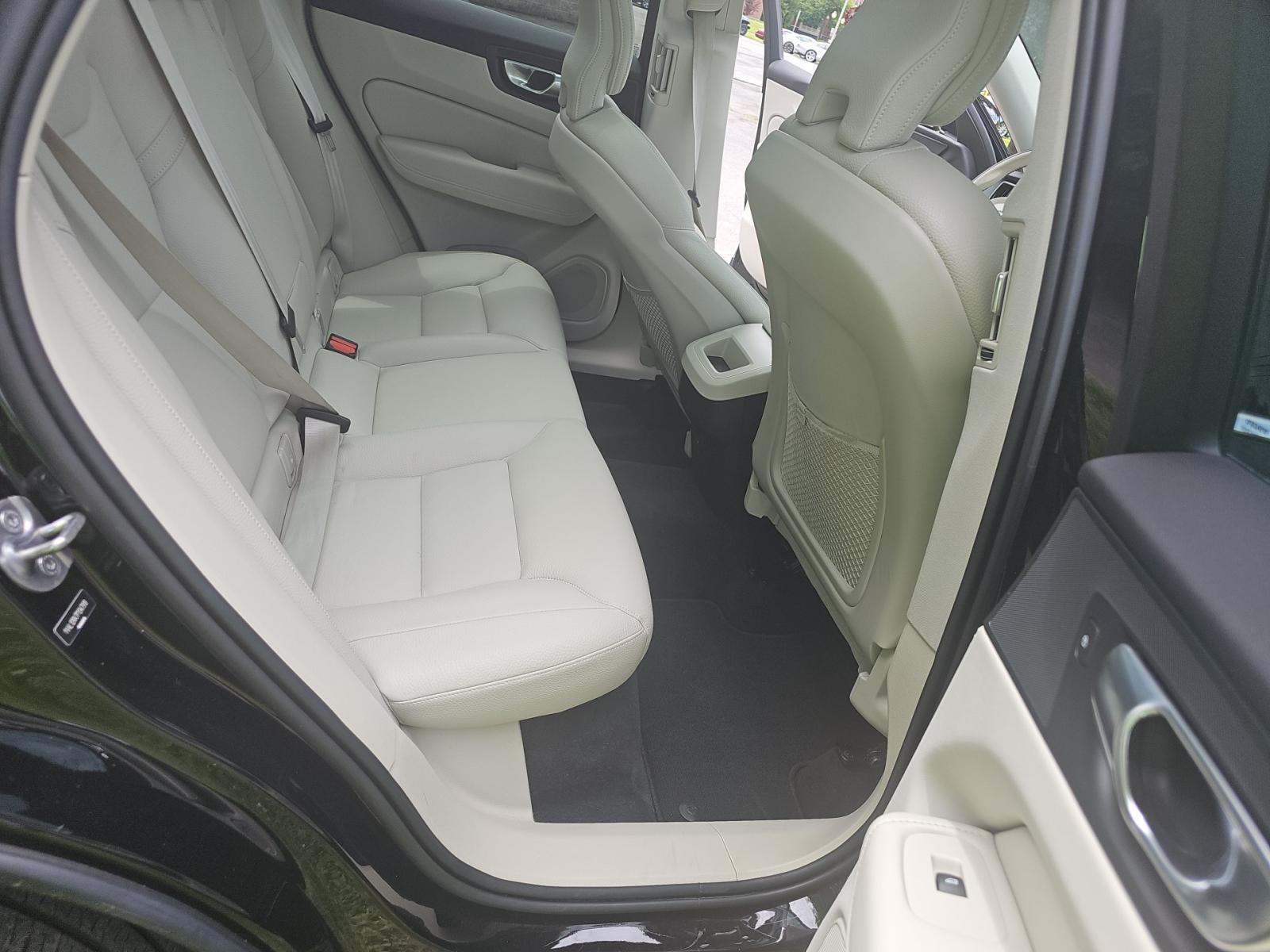 2023 Volvo XC60 B5 Core AWD