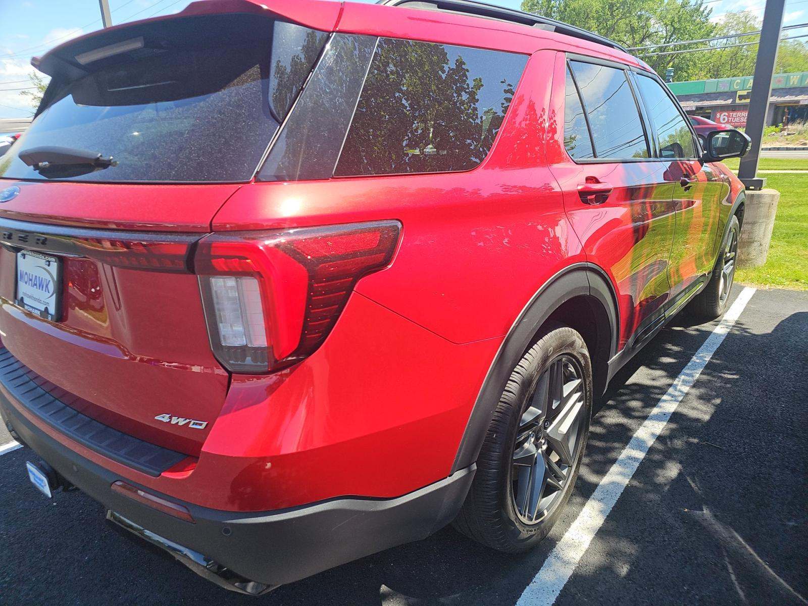 FORD EXPLORER - 3