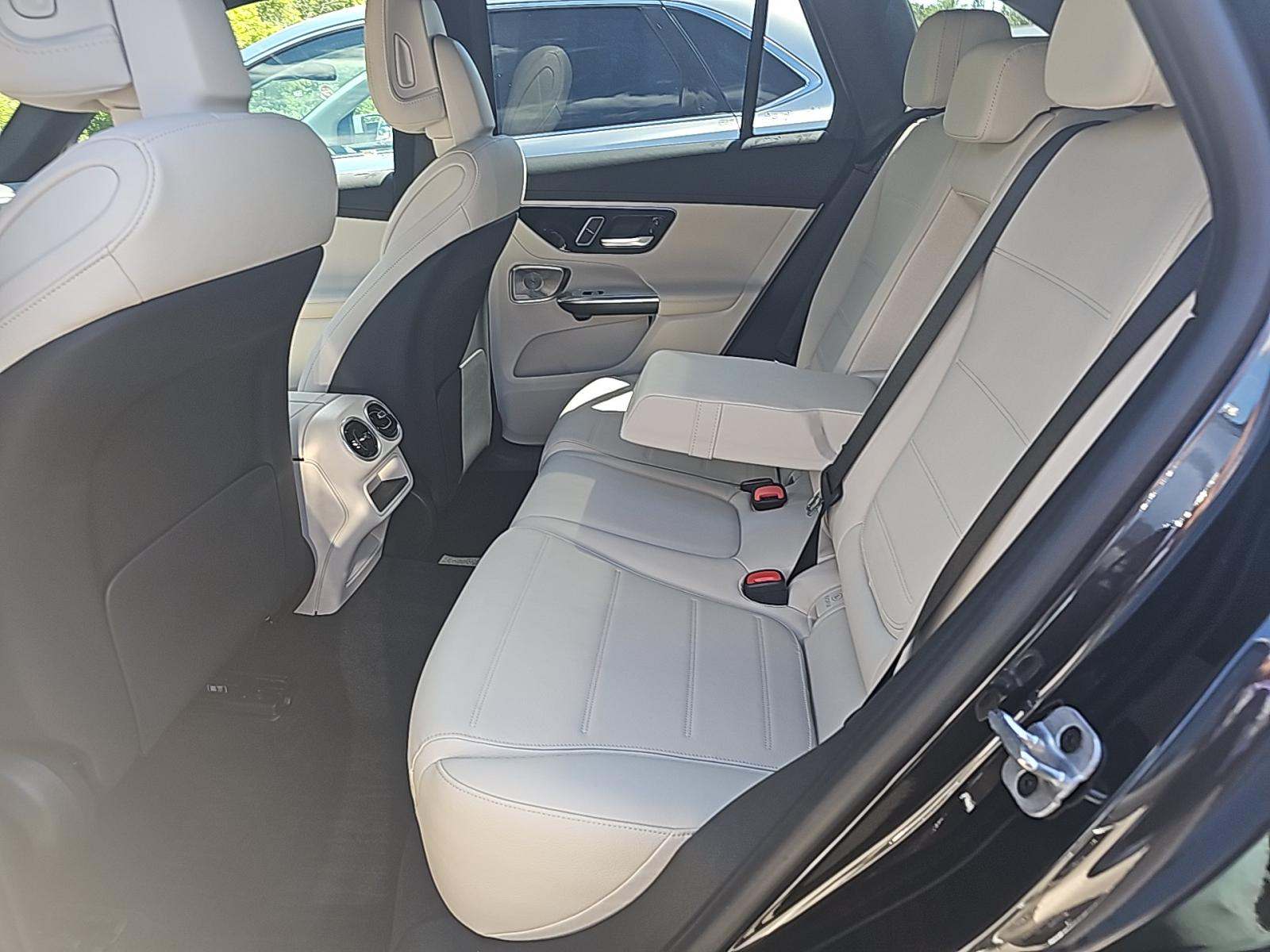 2024 Mercedes-Benz GLC GLC 300 AWD