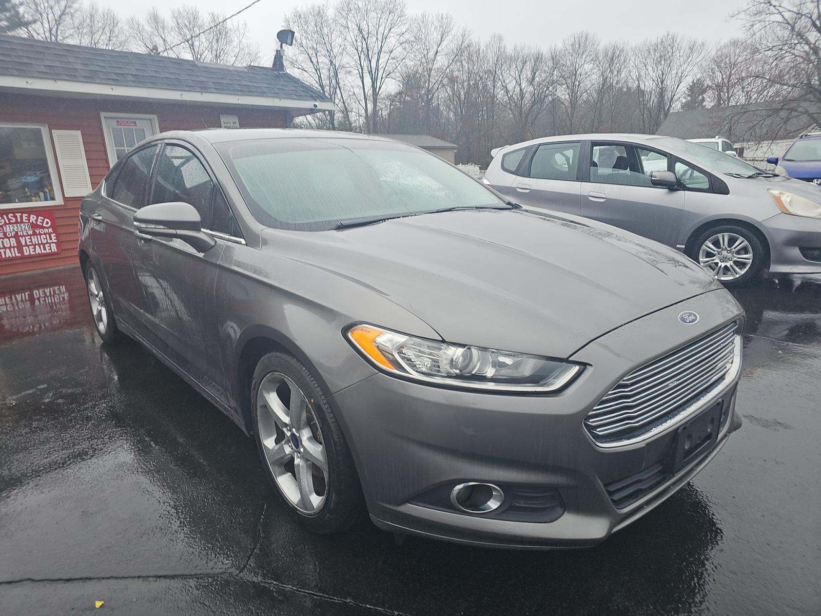 FORD FUSION - 4