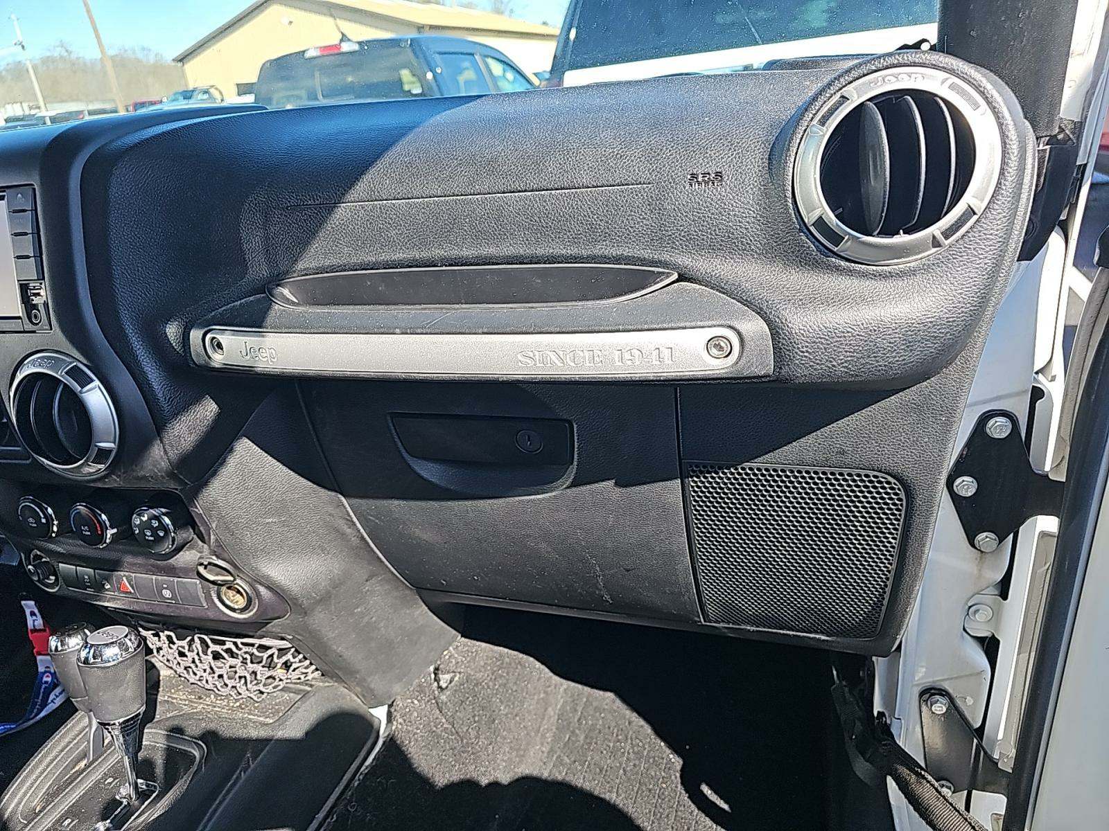 2016 Jeep Wrangler Unlimited Sahara AWD