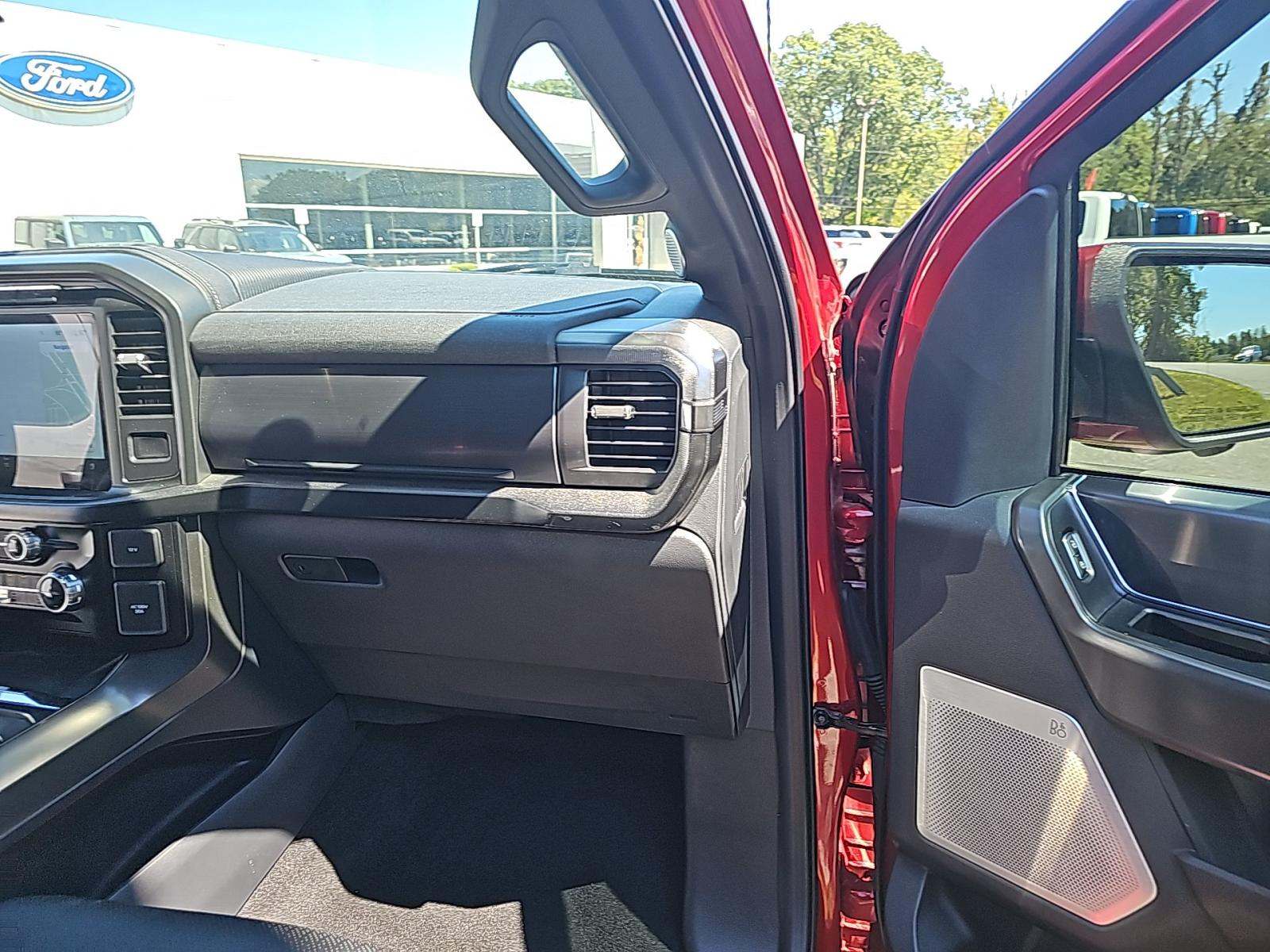 2024 Ford F-150 Hybrid Lariat AWD