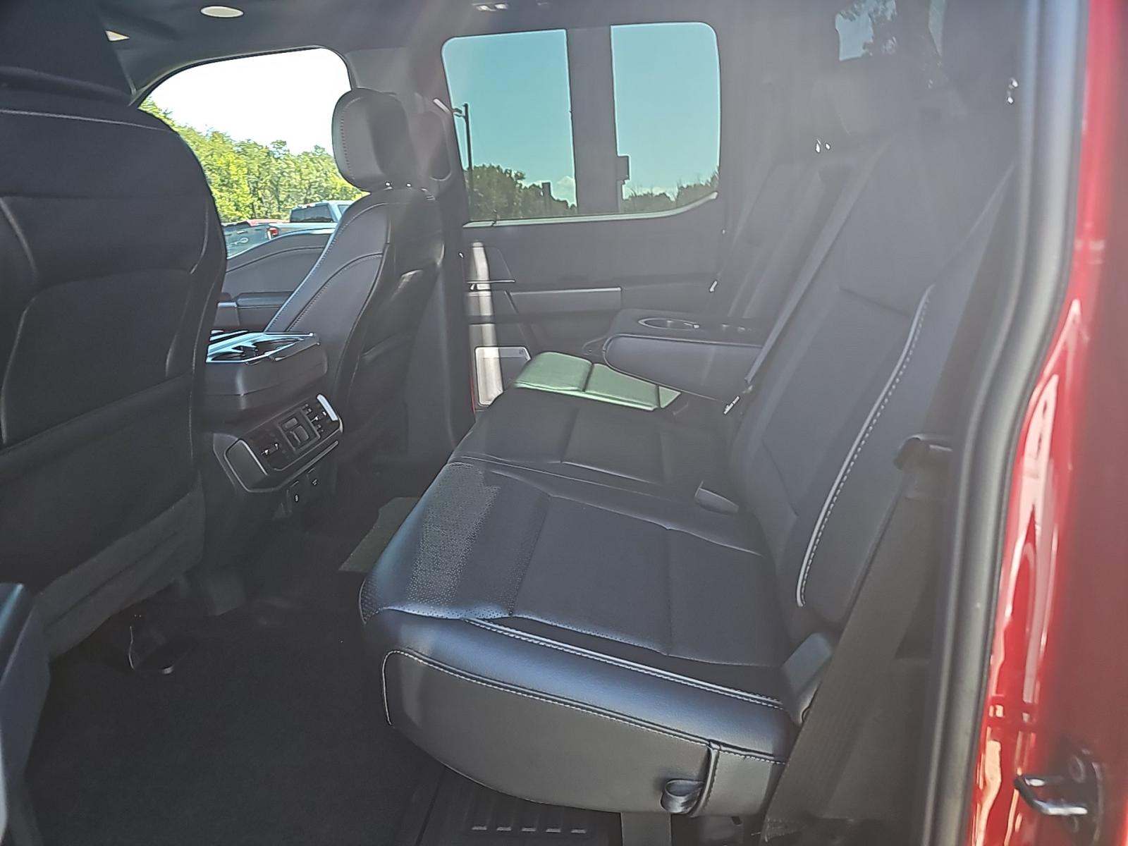 2024 Ford F-150 Hybrid Lariat AWD