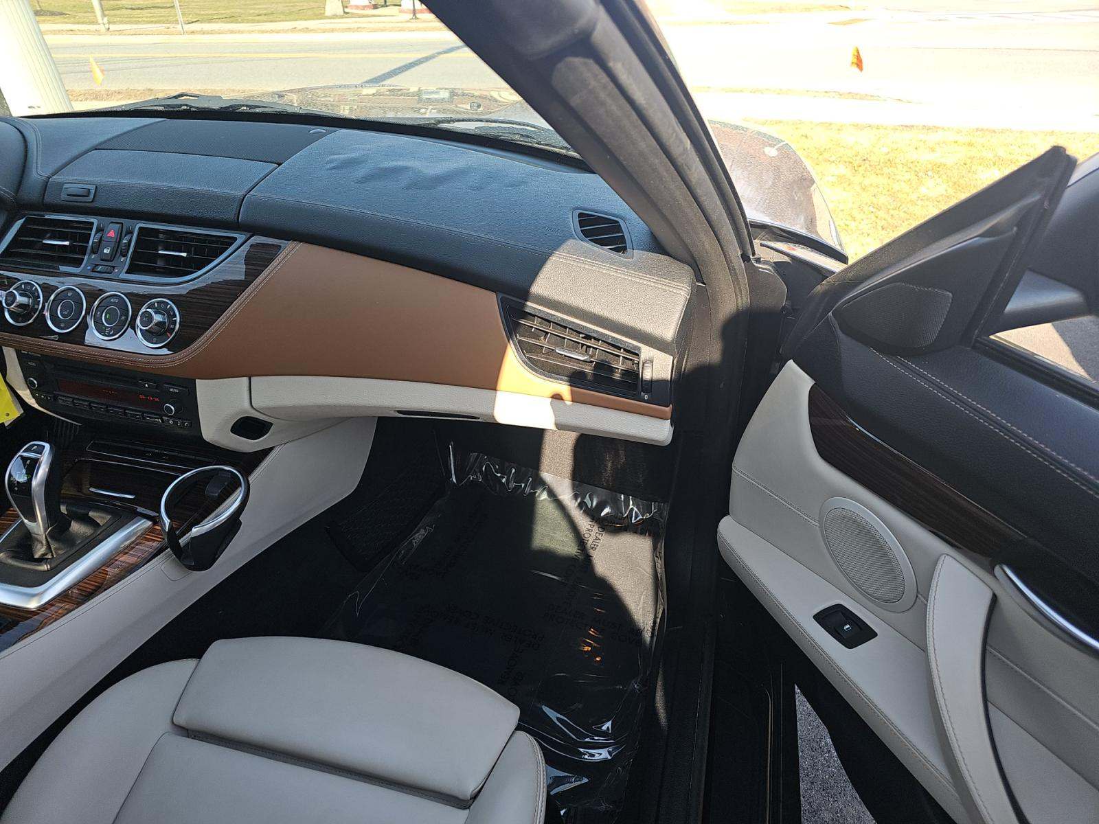 2015 BMW Z4 sDrive28i RWD