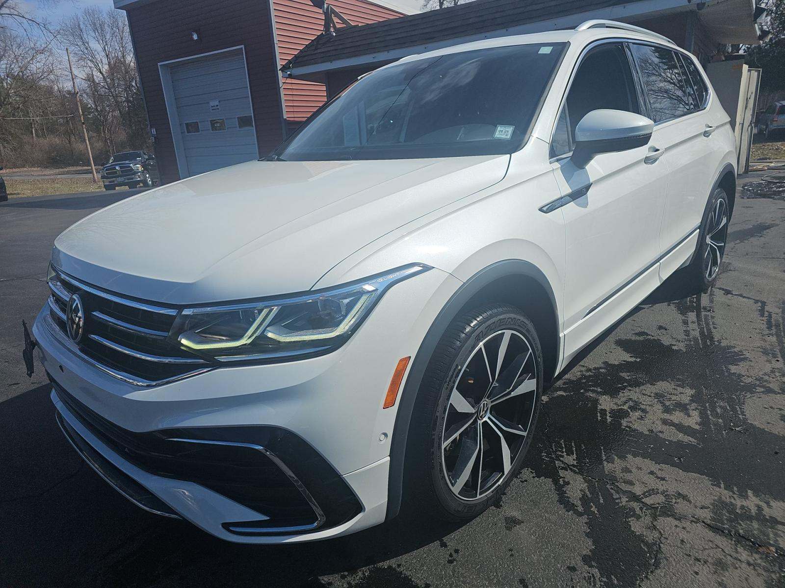 2022 Volkswagen Tiguan 2.0T SEL R-Line AWD