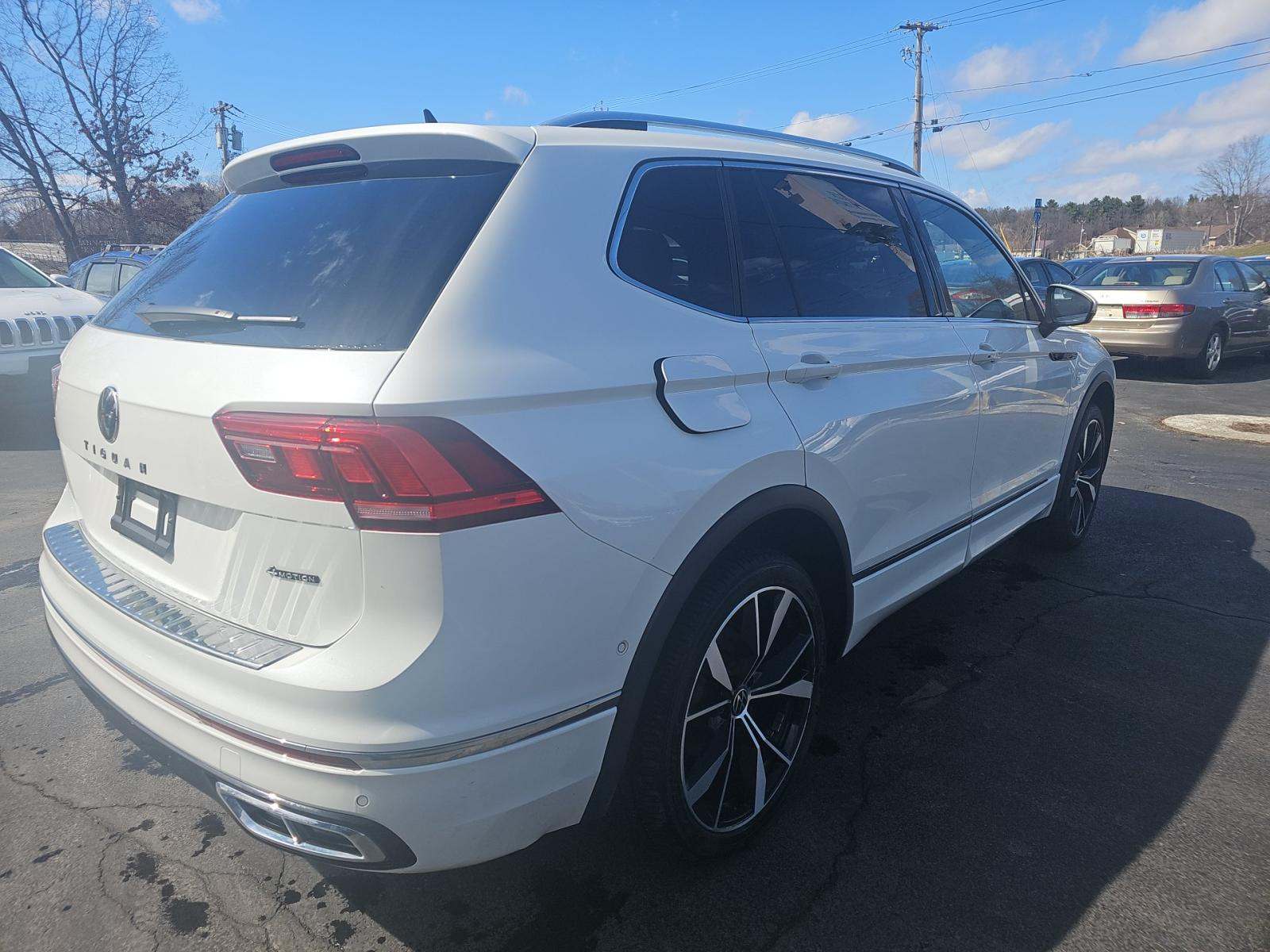 2022 Volkswagen Tiguan 2.0T SEL R-Line AWD