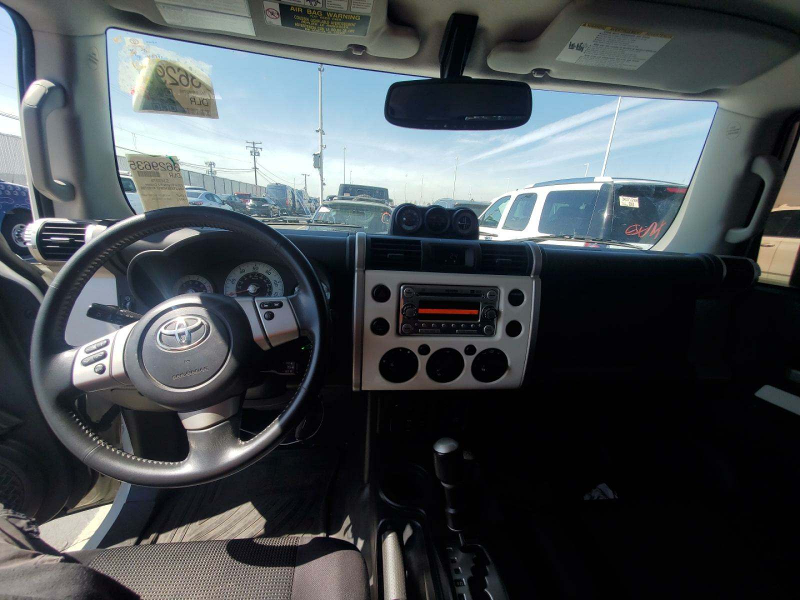 2014 Toyota FJ Cruiser Base AWD